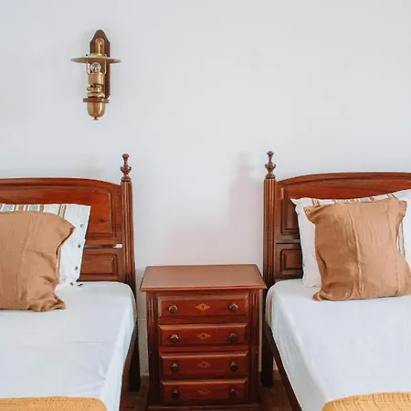 Just Like - Casa Do Sinal Em Moledo *